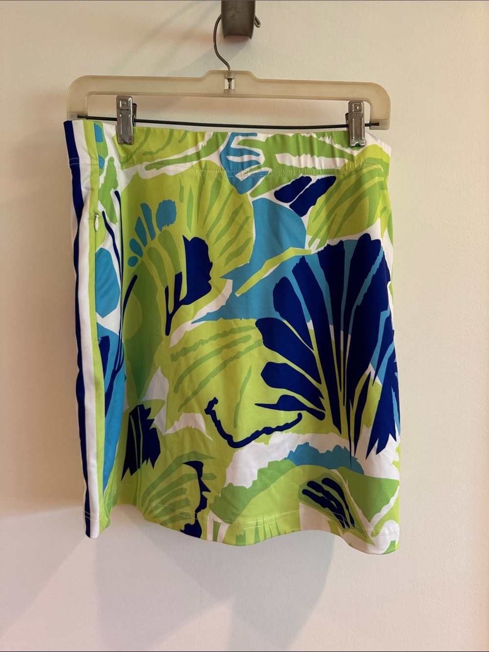 Gretchen Scott Designs Fond Frenzy Ladies Golf Skort in Lime, Navy & Sky Blue